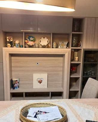 Parete attrezzata capriati