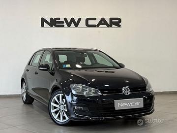 Volkswagen Golf 5p 1.6 tdi Highline bluemotio...