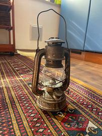 Antica lampada a cherosene