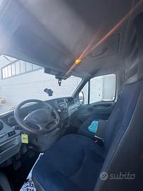 IVECO DAILY CENTINATO ALZA E ABBASSA