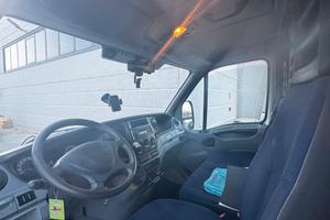 IVECO DAILY CENTINATO ALZA E ABBASSA