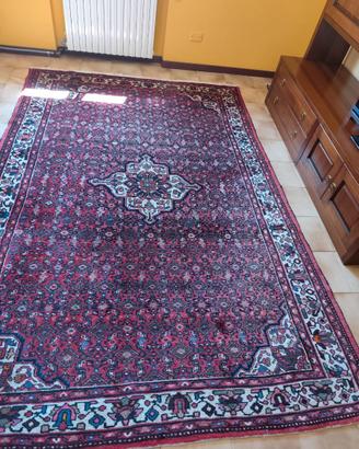 Tappeto persiano annodato a mano