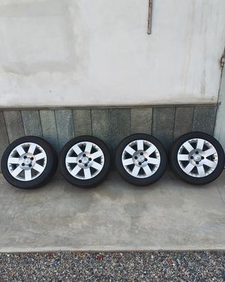 Cerchi con pneumatici 4 stagioni Citroen C2