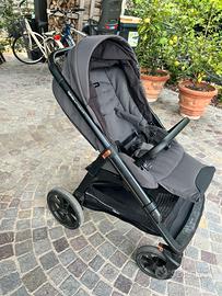 Inglesina Aptica XT siatem quattro con base isofix