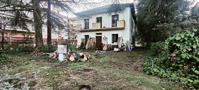 Villetta a schiera da ristrutturare