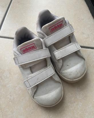 Scarpe Adidas bimba.