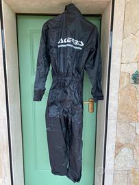 Tuta antiacqua per moto