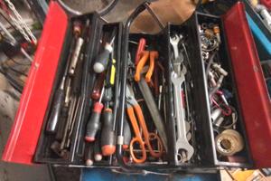 attrezzature per officina auto e moto