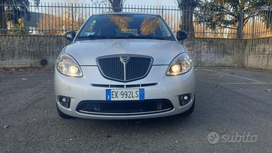 LANCIA Ypsilon 1.2 69 CV Unyca