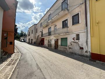 6 LOCALI A MELIZZANO