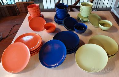 Set di piatti colorati - Arredamento e Casalinghi In vendita a Salerno