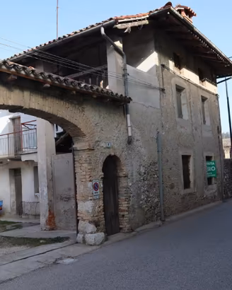RUSTICO IN SASSO BICAMERE DA RISTRUTTURARE CON ...