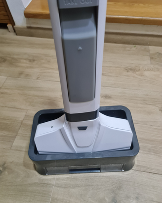 Lavapavimenti a batteria ricaricabile