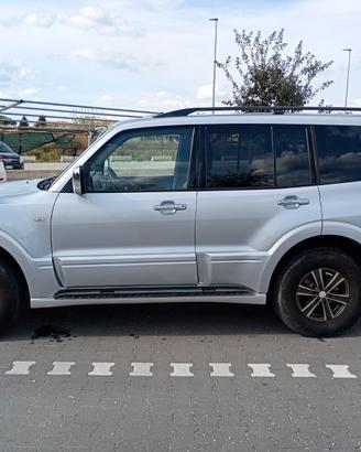 Mitsubishi Pajero 3200 istile 5 v60 del 2005