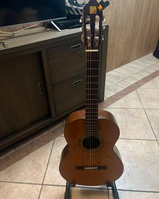 Chitarra  classica con custodia