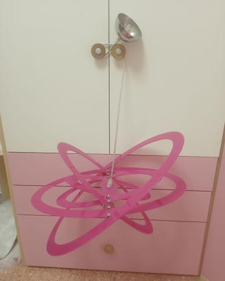 Lampadario fucsia a sospensione in plexiglass