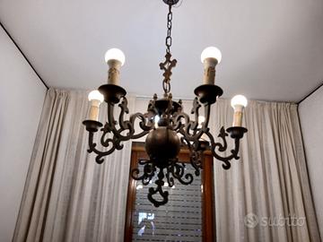 lampadario di bronzo