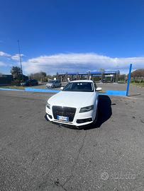 Audi a4 2011 4serie 2.0 tdi 143 cv Automatica
