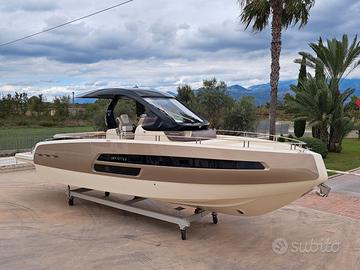Invictus Yacht GT370 Vanilla Sea