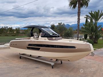 Invictus Yacht GT370 Vanilla Sea