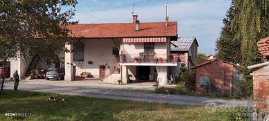 Rustico con terreno agricolo
