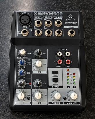 Mixer analogico BEHRINGER Xenyx 502