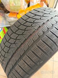Pneumatico Nokian 245-35/19