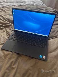 Portatile Dell Vostro 3520 15,6" FHD Display 120Hz