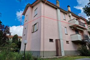 Appartamento al 2°piano + giardino e garage