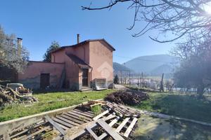 CASA INDIPENDENTE A FOLIGNO