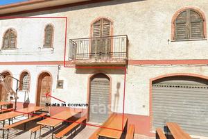 Fabbricato a schiera in centro