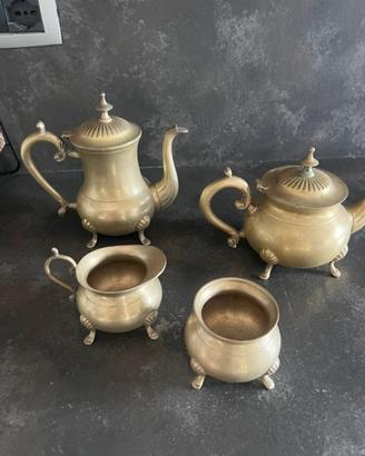 Set da the in bronzo