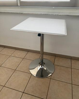 Tavolo da aperitivo