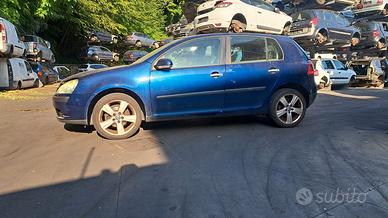 VW GOLF V 2004 SOLO PER RICAMBI