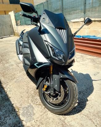 t max
