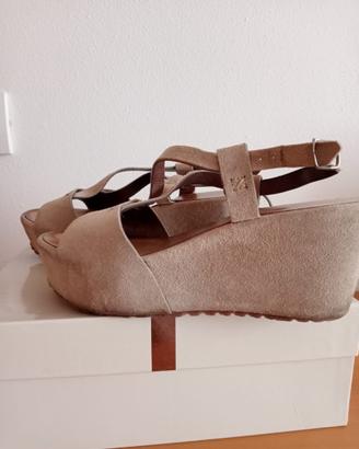 Sandali con zeppa CafèNoir in suede beige 37