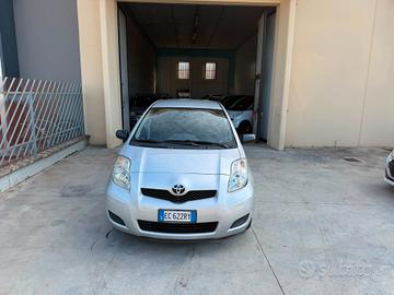 Toyota Yaris 1.0 5 porte Now
