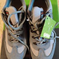 scarponcini da montagna nuovi 