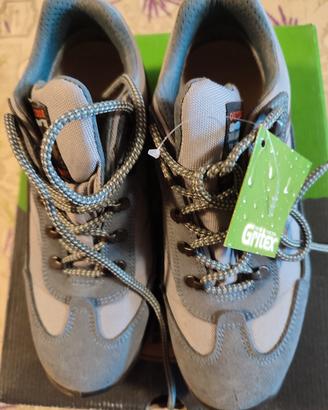 scarponcini da montagna nuovi 