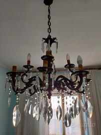 lampadario in ottone con lacrime di cristallo 