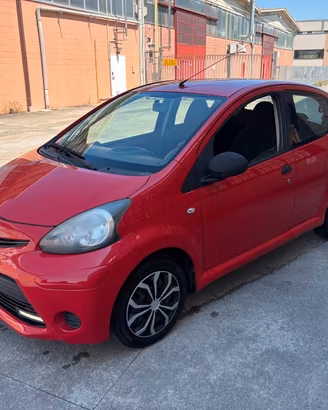 Toyota Aygo 1.0 12V VVT-i 5 porte Lounge Connect