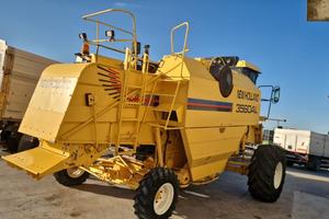 Mietitrebbia New holland 3560AL
