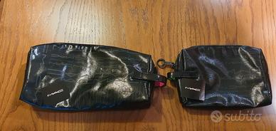 2 PORTA TRUCCO NUOVE MAC E BORSA IN STOFFA 