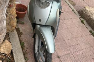 Scarabeo 50cc leggere descrizione