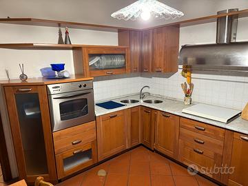 Cucina completa in legno massello