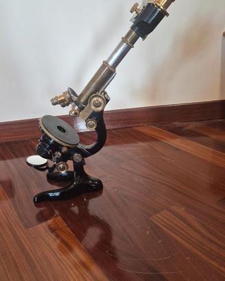 MICROSCOPIO E. LEITZ mod. STATIV C – 1920