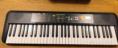 Yamaha PSR F52 
