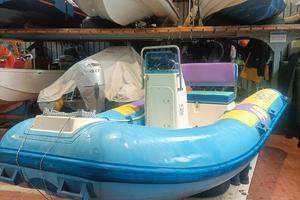 gommone swell 4 metri