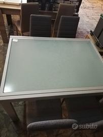 tavolo in vetro satinato 