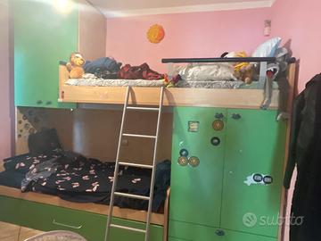 Cameretta a castello piu letto singolo
